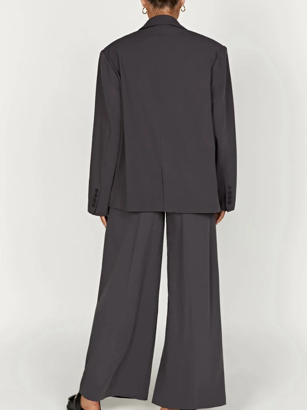 MESHKI Simone Oversized Blazer Jacket in Gray Charcoal - Picture 9 of 10